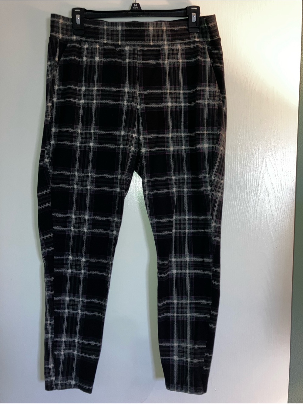 Torrid Plaid Stretch Pants Black Purple Size 2 Slim Fit w/pockets
